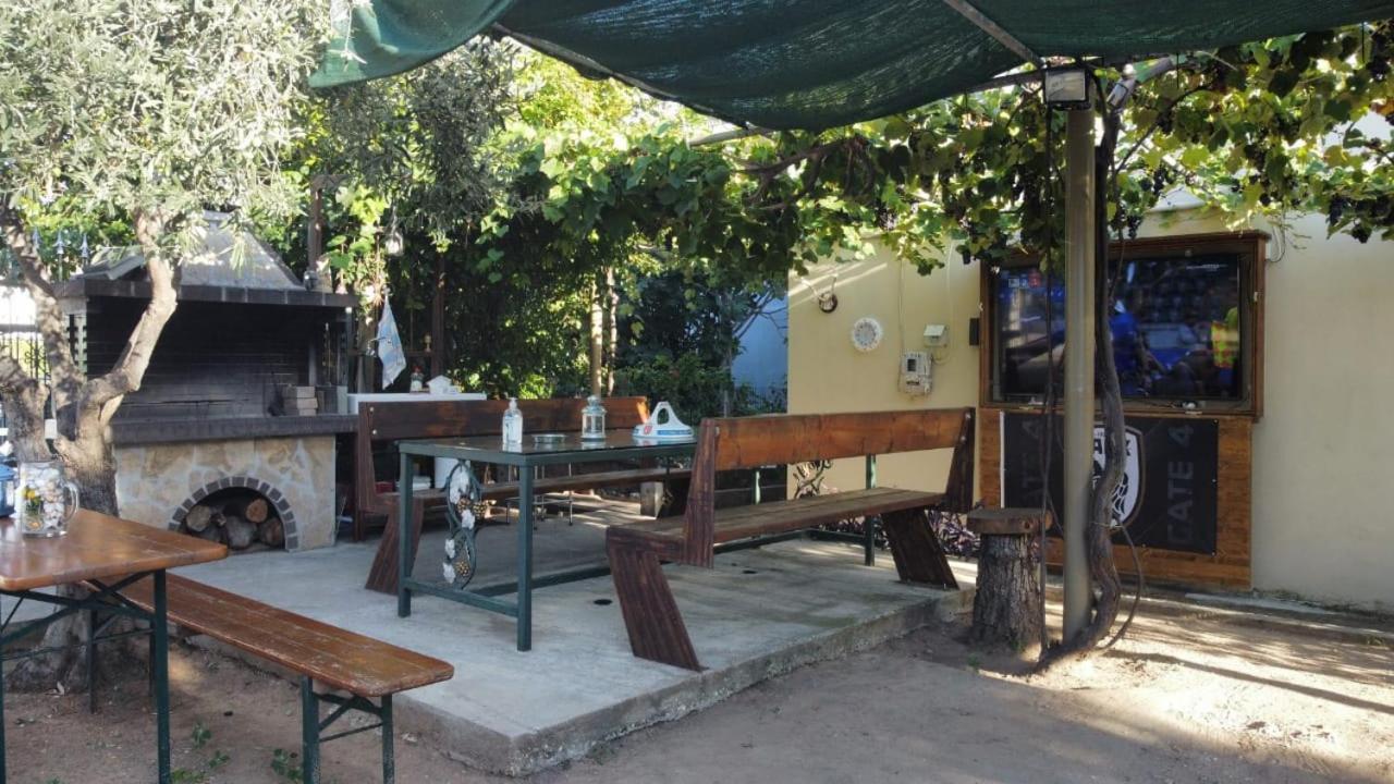 Studios Garden Potos Exterior photo